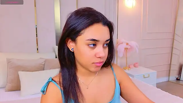 Snapshot of Luna_Cortier chatting on 3, 3, 2026 Luna Cortier online show from 3, 3, 2026