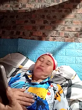 lena-cute online show from 4, 3, 2026