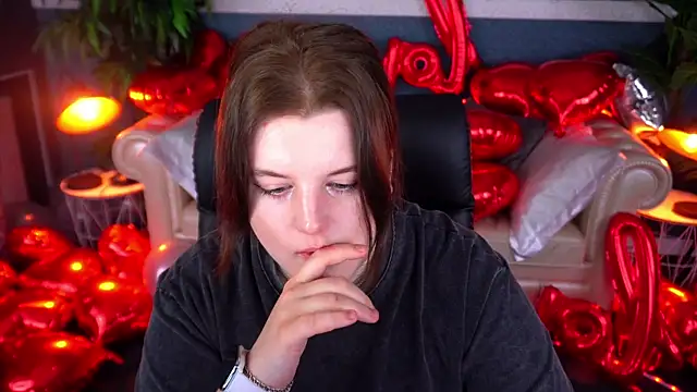 Snapshot of KristiFoxy chatting on 4, 2, 2026 KristiFoxy online show from 4, 2, 2026