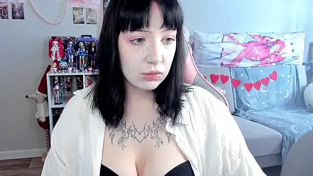 MollysLand online show from 25, 2, 2026