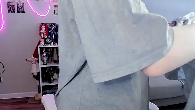 MollysLand online show from 3, 3, 2026