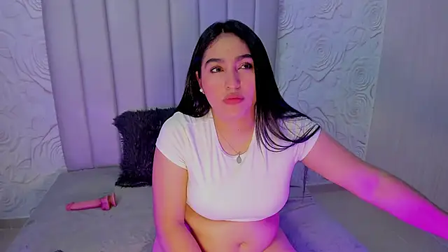 Lya dubois  online show from 28, 3, 2026