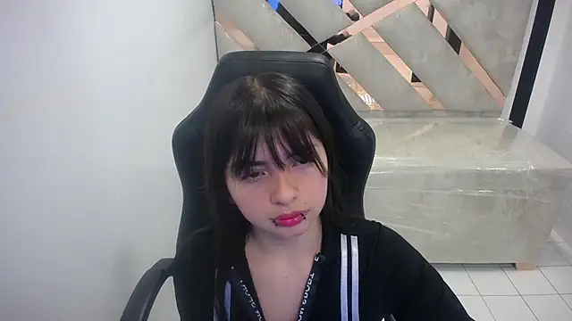 Snapshot of elizabeth_t_ chatting on 24, 2, 2026 elizabeth t online show from 24, 2, 2026