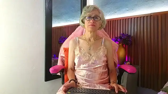 Snapshot of miss_monserrate01 chatting on 26, 2, 2026 miss monserrate01 online show from 26, 2, 2026