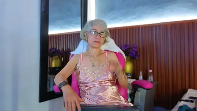 miss monserrate01 online show from 4, 3, 2026