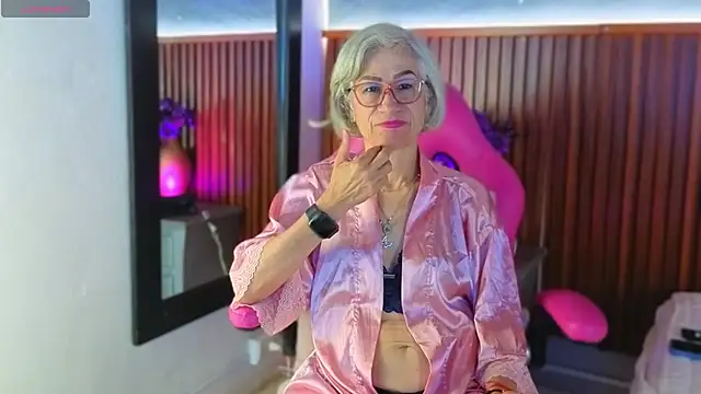Snapshot of miss_monserrate01 chatting on 22, 4, 2026 miss monserrate01 online show from 22, 4, 2026