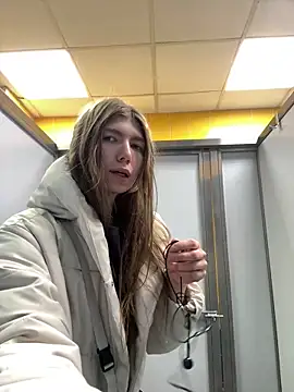 Bubble Chloe online show from 15, 2, 2026