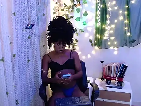 Snapshot of zafiro_blu chatting on 4, 3, 2026 zafiro blu online show from 4, 3, 2026