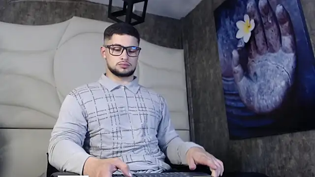 valenssio moretti online show from 9, 4, 2026