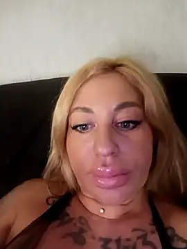 Snapshot of MiaMooly chatting on 31, 5, 2026 MiaMooly online show from 31, 5, 2026