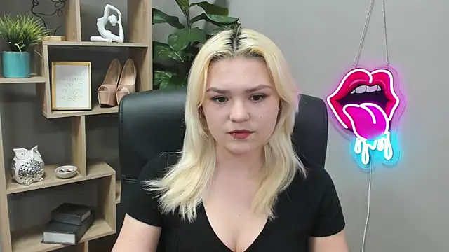 SweetLilyxo online show from 7, 3, 2026