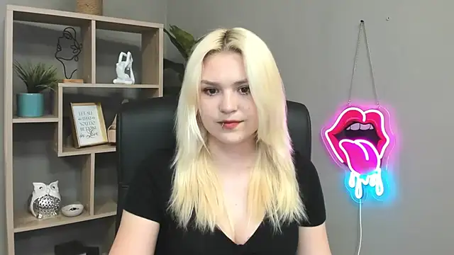 SweetLilyxo online show from 25, 5, 2026