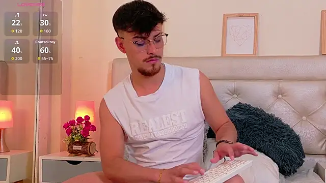 Aiden Gray online show from 26, 2, 2026