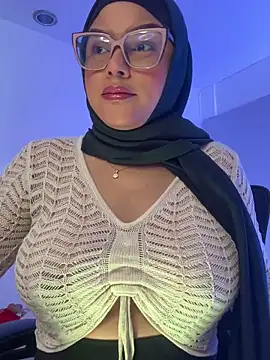 Snapshot of Amira-Awhada chatting on 26, 3, 2026 Amira-Awhada online show from 26, 3, 2026