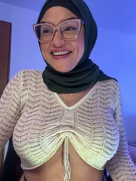 Snapshot of Amira-Awhada chatting on 16, 4, 2026 Amira-Awhada online show from 16, 4, 2026