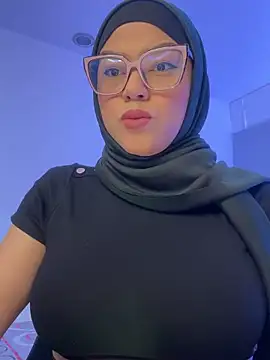 Snapshot of Amira-Awhada chatting on 20, 4, 2026 Amira-Awhada online show from 20, 4, 2026