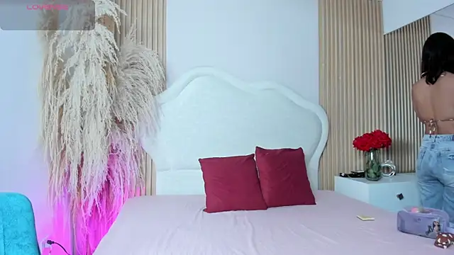 Snapshot of rebeca_taylor chatting on 6, 2, 2026 rebeca taylor online show from 6, 2, 2026