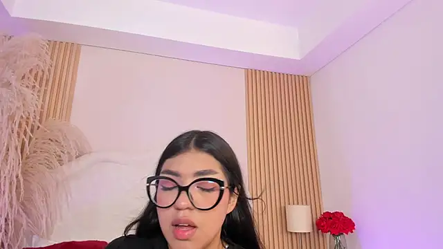 Snapshot of rebeca_taylor chatting on 9, 7, 2026 rebeca taylor online show from 9, 7, 2026