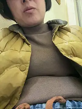 Snapshot of Anna-222 chatting on 9, 2, 2026 Anna-222 online show from 9, 2, 2026