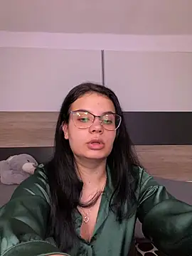 Karolina Velvet online show from 6, 2, 2026