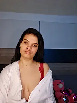 Karolina Velvet online show from 26, 2, 2026