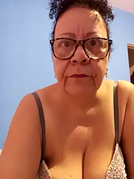 Snapshot of Luach chatting on 25, 2, 2026 Luach online show from 25, 2, 2026