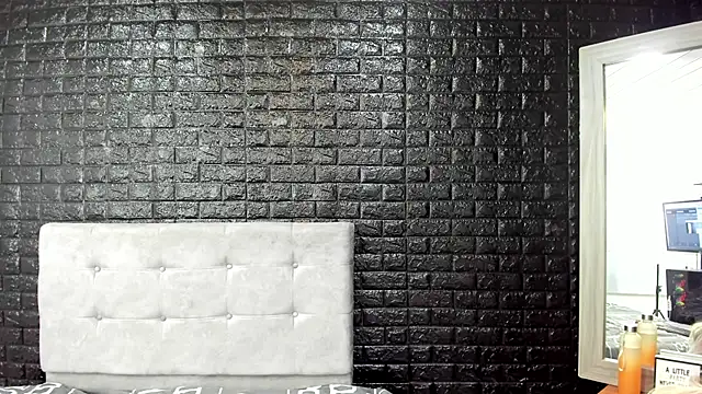 Snapshot of Calopezreal_ chatting on 16, 2, 2026 Calopezreal online show from 16, 2, 2026