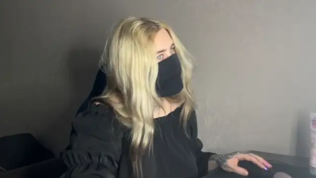 Snapshot of UnaXyling chatting on 4, 2, 2026 UnaXyling online show from 4, 2, 2026