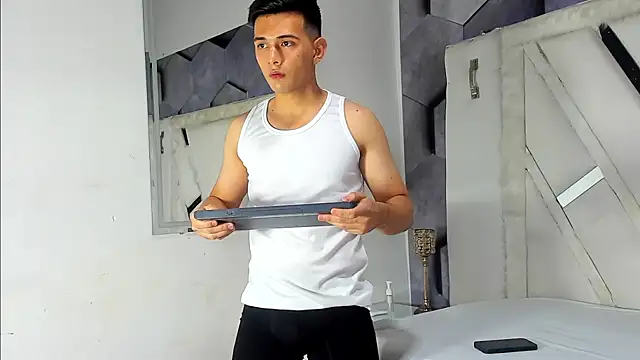 Snapshot of GoldenBoyM chatting on 8, 2, 2026 GoldenBoyM online show from 8, 2, 2026