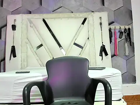 Snapshot of GoldenBoyM chatting on 1, 5, 2026 GoldenBoyM online show from 1, 5, 2026