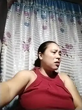 Snapshot of May_Bombs chatting on 4, 2, 2026 May Bombs online show from 4, 2, 2026