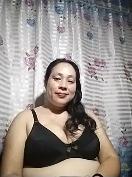 Snapshot of May_Bombs chatting on 12, 2, 2026 May Bombs online show from 12, 2, 2026