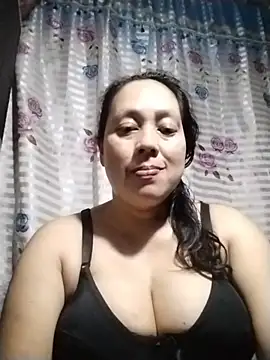 Snapshot of May_Bombs chatting on 14, 2, 2026 May Bombs online show from 14, 2, 2026