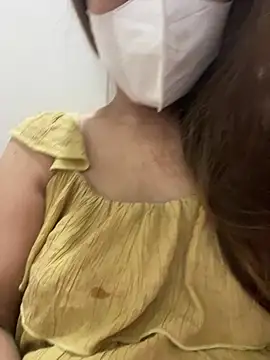 Snapshot of Miu_Xinh chatting on 18, 4, 2026 Miu Xinh online show from 18, 4, 2026