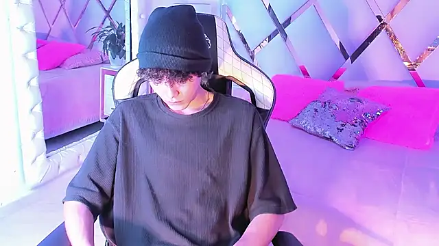 Snapshot of thanier_18 chatting on 27, 2, 2026 thanier 18 online show from 27, 2, 2026