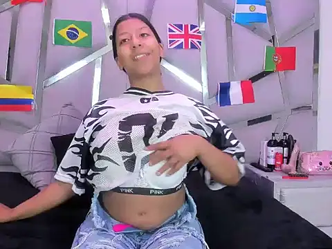 Snapshot of Vaneline2 chatting on 4, 7, 2026 Vaneline2 online show from 4, 7, 2026