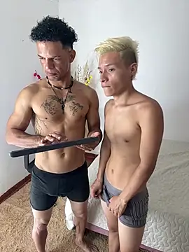 Snapshot of MaxyRyan chatting on 5, 2, 2026 MaxyRyan online show from 5, 2, 2026