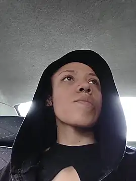 Snapshot of CharlotteKravizz chatting on 23, 2, 2026 CharlotteKravizz online show from 23, 2, 2026