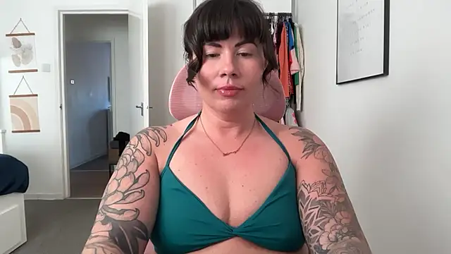 Snapshot of EdenRose chatting on 29, 4, 2026 EdenRose online show from 29, 4, 2026