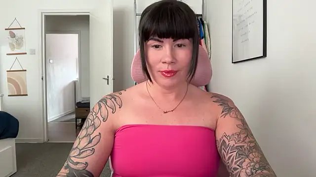 Snapshot of EdenRose chatting on 1, 5, 2026 EdenRose online show from 1, 5, 2026