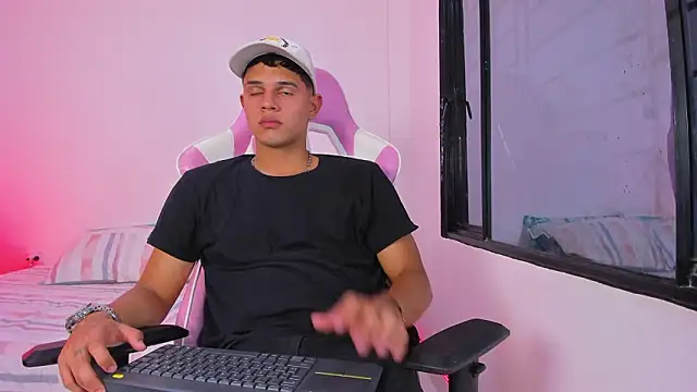 Snapshot of Adrian_Prime_ chatting on 5, 2, 2026 Adrian Prime online show from 5, 2, 2026