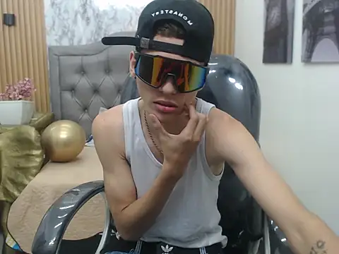 Asher costa online show from 25, 3, 2026