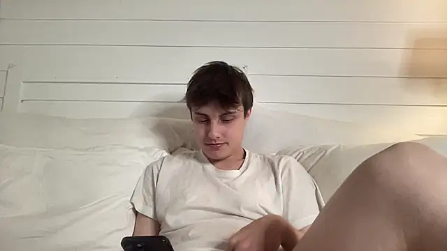 Snapshot of NoahhSkye chatting on 12, 2, 2026 NoahhSkye online show from 12, 2, 2026