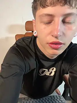 ARON LUXX online show from 17, 3, 2026