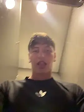 Snapshot of ARON_LUXX chatting on 7, 6, 2026 ARON LUXX online show from 7, 6, 2026