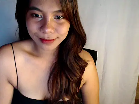 Snapshot of KristinaValerie22 chatting on 4, 3, 2026 KristinaValerie22 online show from 4, 3, 2026