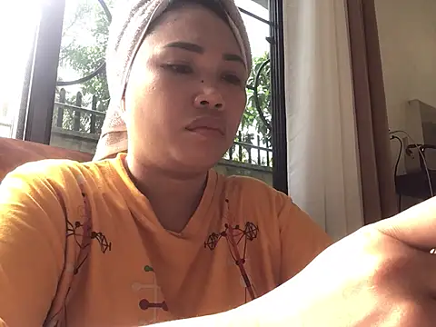 Snapshot of lady_candy85 chatting on 9, 4, 2026 lady candy85 online show from 9, 4, 2026