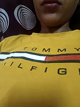 Snapshot of komalsharma99 chatting on 2, 6, 2026 komalsharma99 online show from 2, 6, 2026