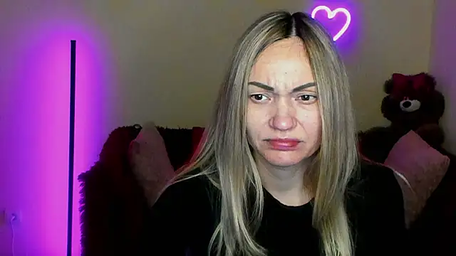 BlondMikey22 online show from 8, 4, 2026