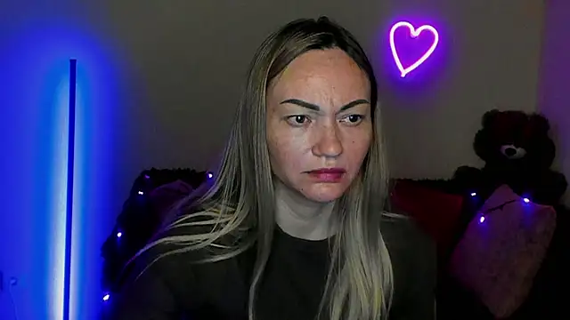 Snapshot of BlondMikey22 chatting on 10, 5, 2026 BlondMikey22 online show from 10, 5, 2026